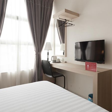 Zen Rooms Sungai Besi 쿠알라룸푸르 외부 사진